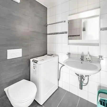 Apartment Chic 2 Bedroom Near Chillion Castle Veytaux